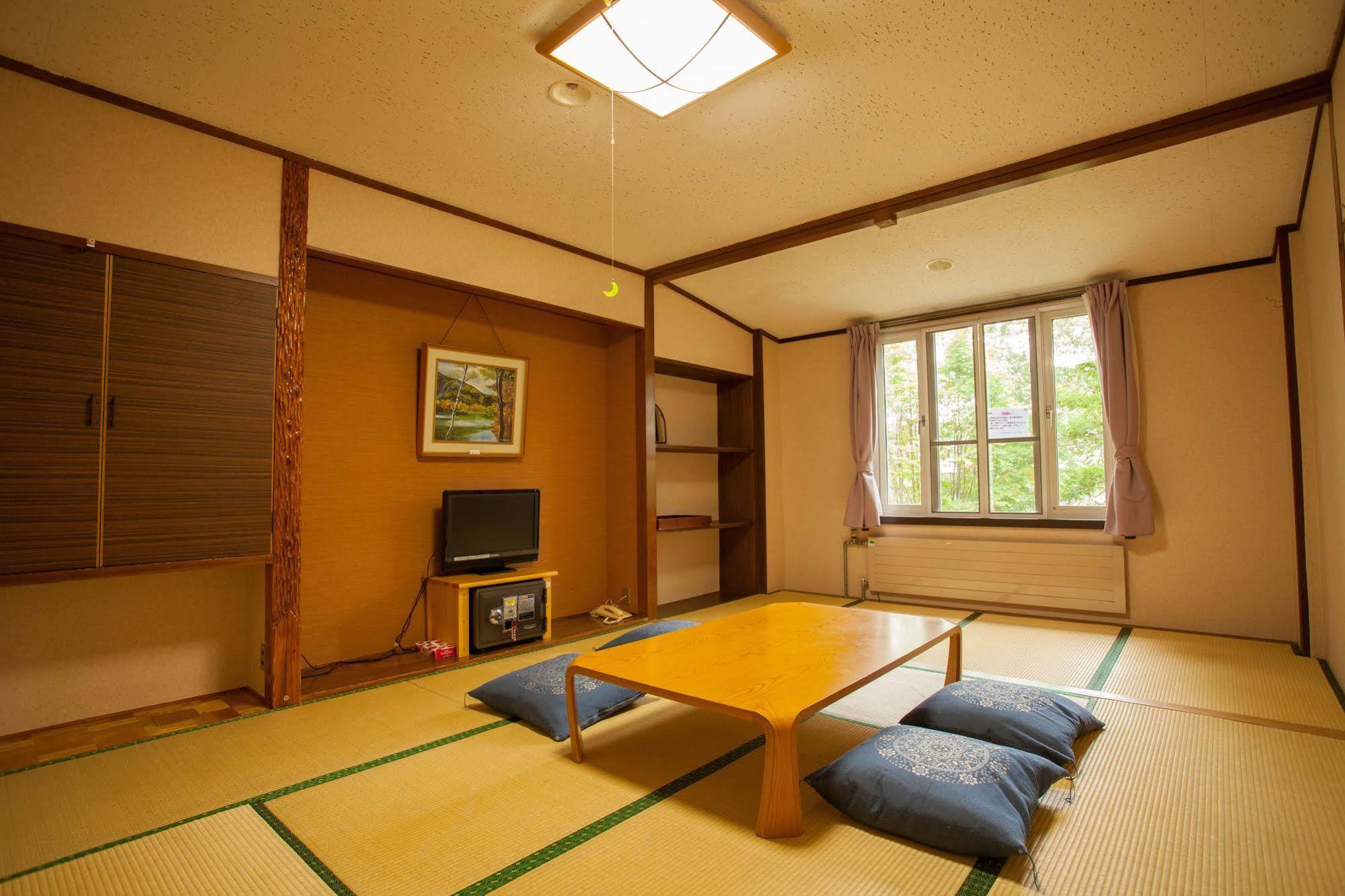 Hotel Mutsumi Shiga Kogen Extérieur photo